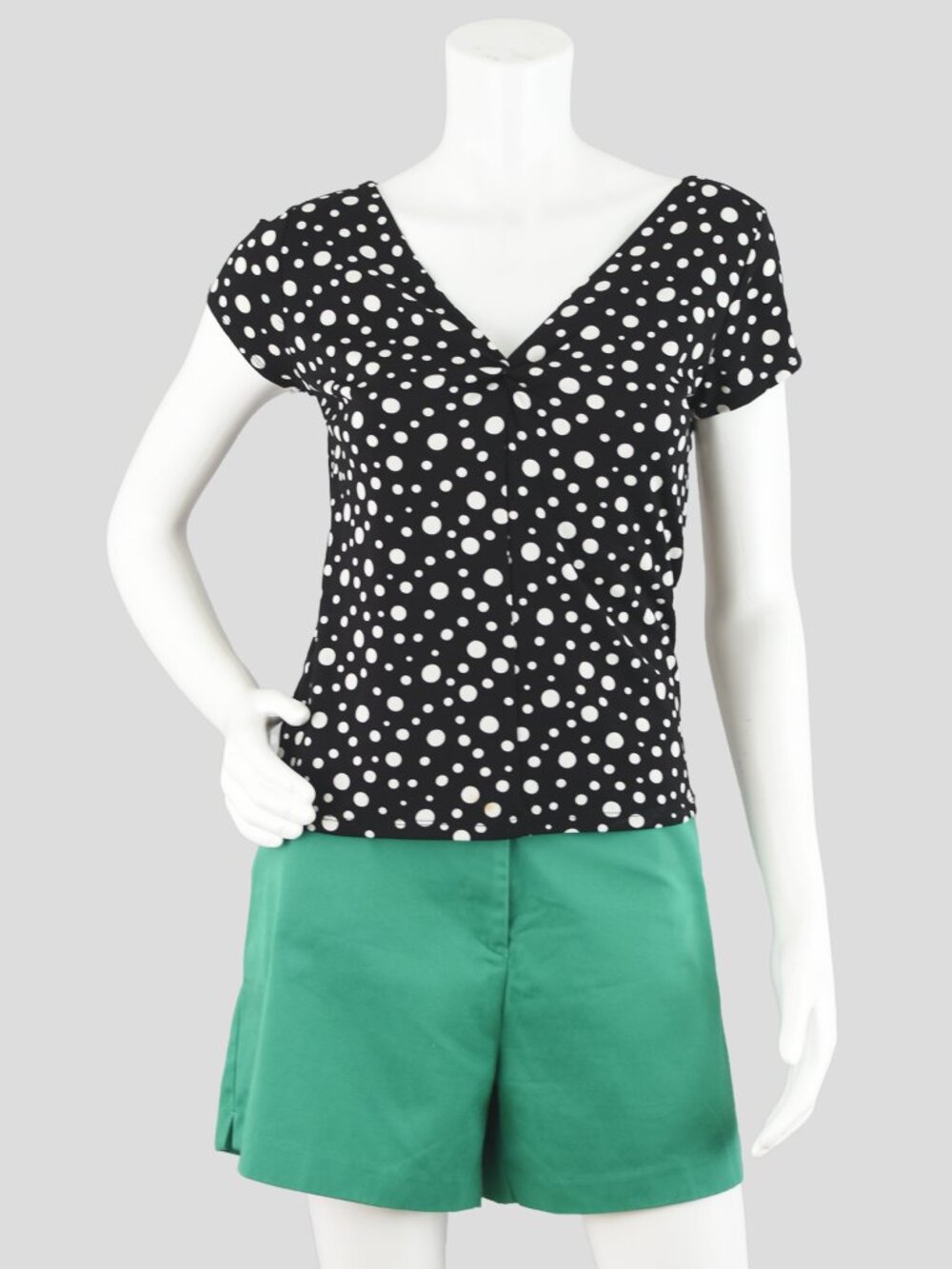 VTG Talbots Black Polka Dot Short Sleeve Shirt, Women's Petite Size 0 - 2